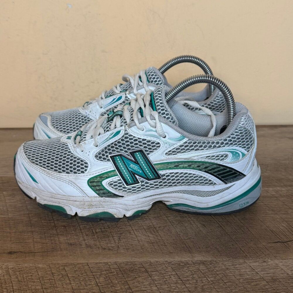 Y2K vintage New Balance 1062 running shoes women’s size 7.5